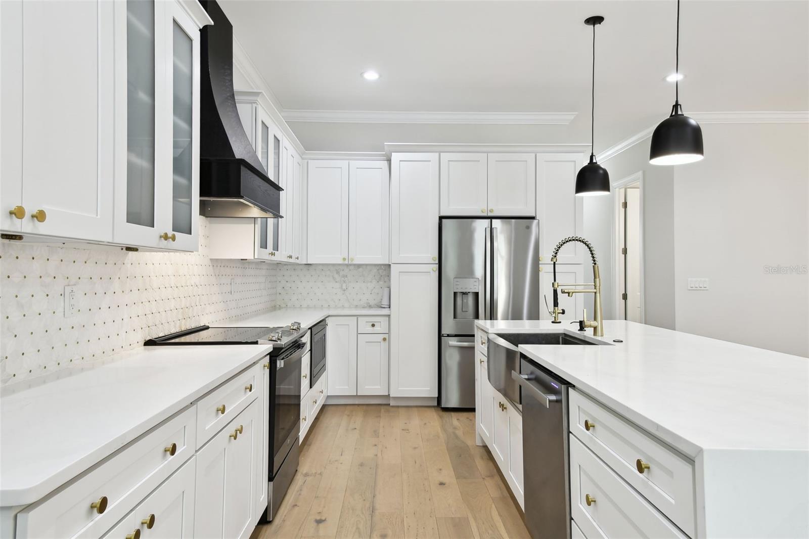 3106 W CHEROKEE AVE — photo 9