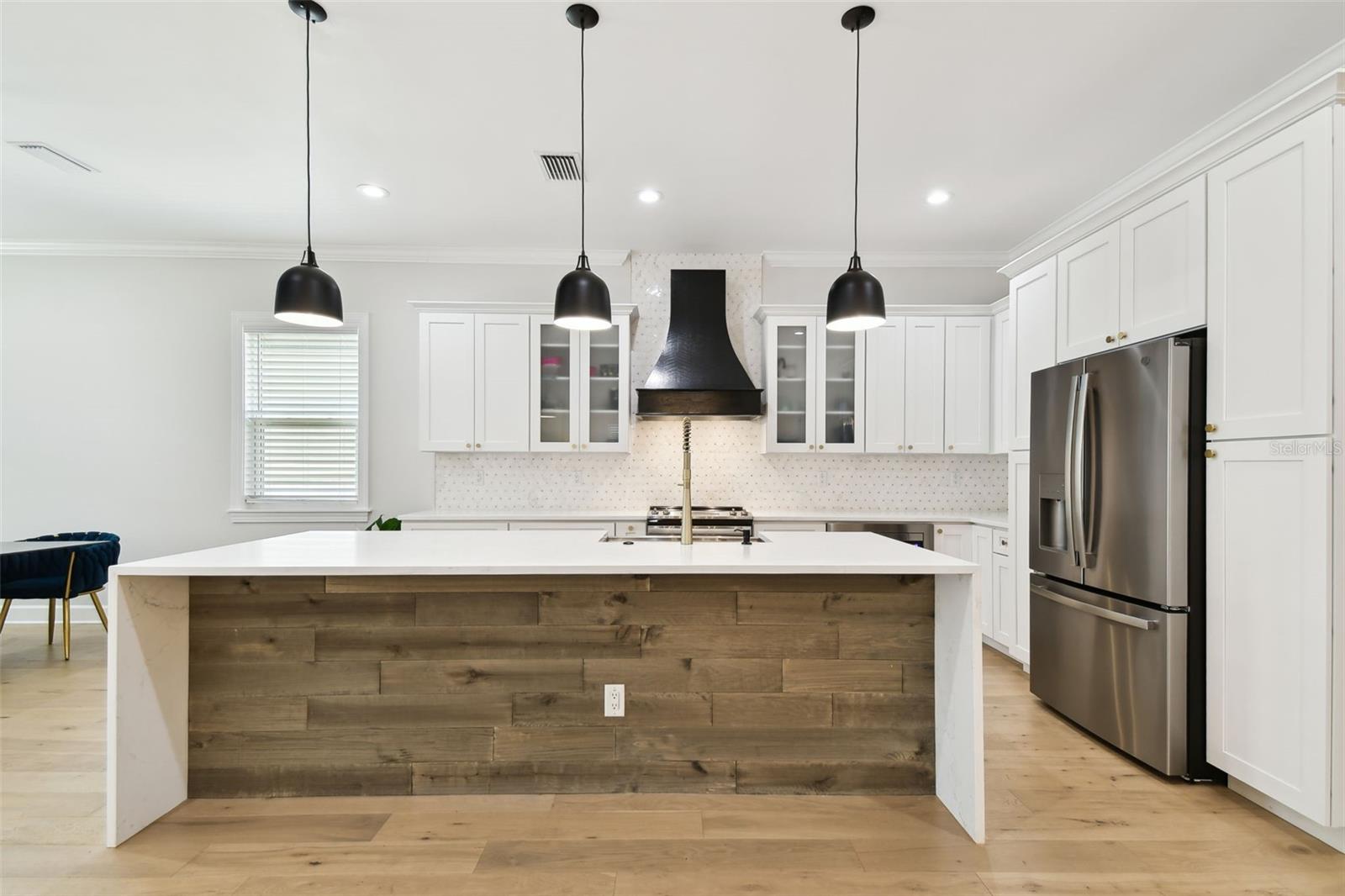 3106 W CHEROKEE AVE — photo 5
