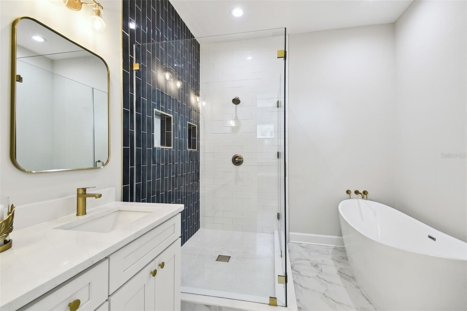 3106 W CHEROKEE AVE — photo 12