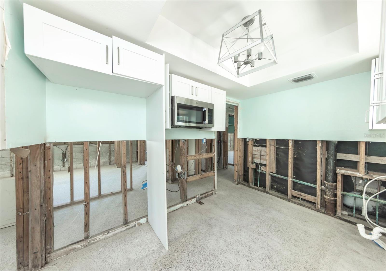 875 BRUCE AVE — photo 11