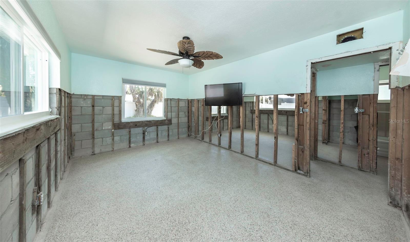 875 BRUCE AVE — photo 26
