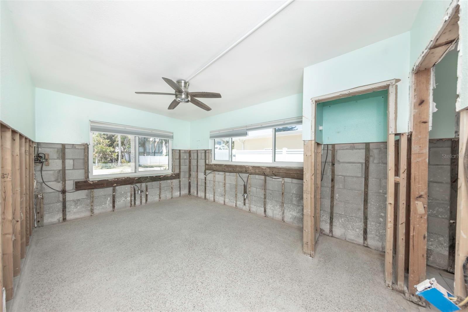 875 BRUCE AVE — photo 17