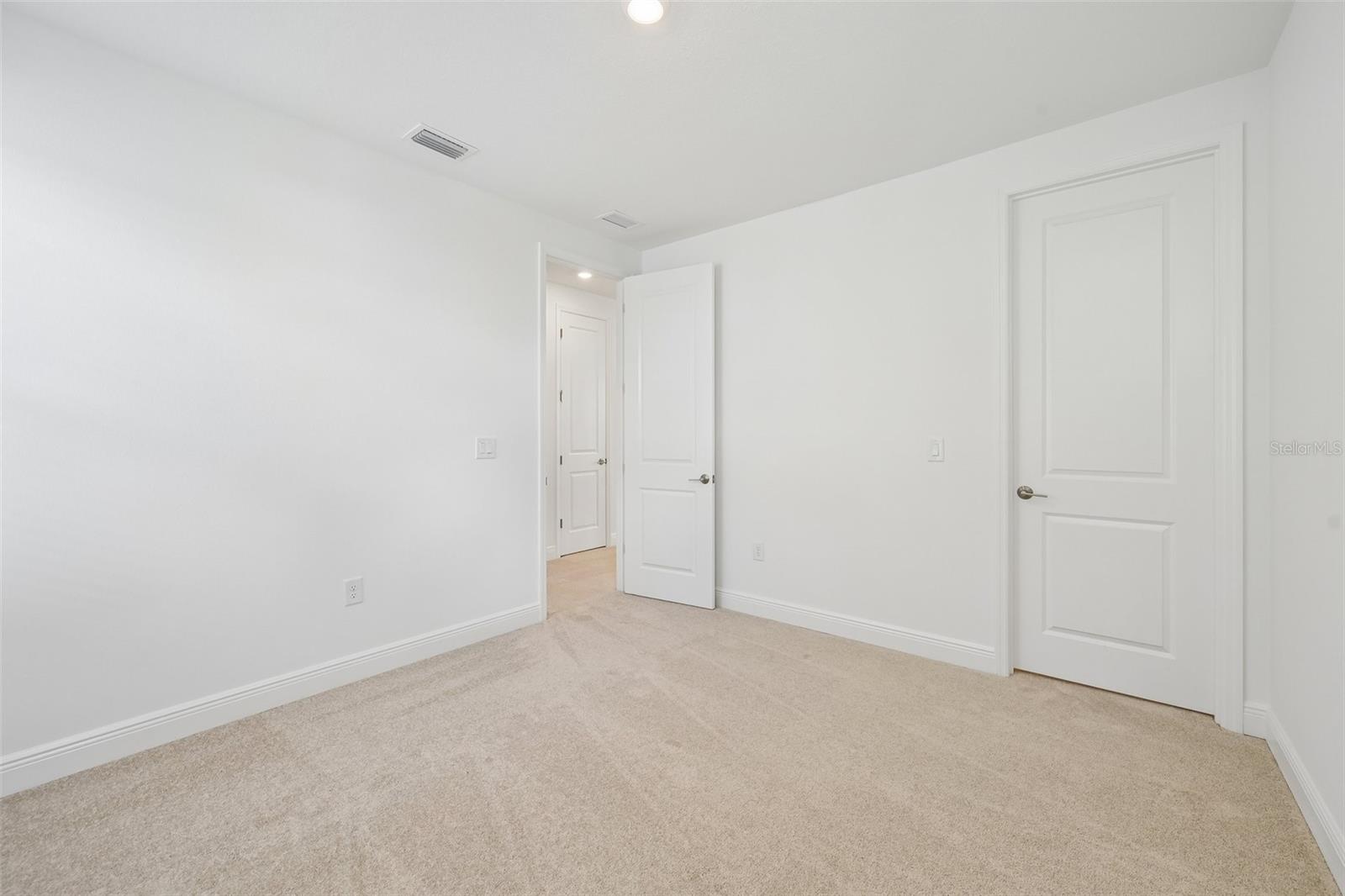 7551 HAWKSTONE DR — photo 27