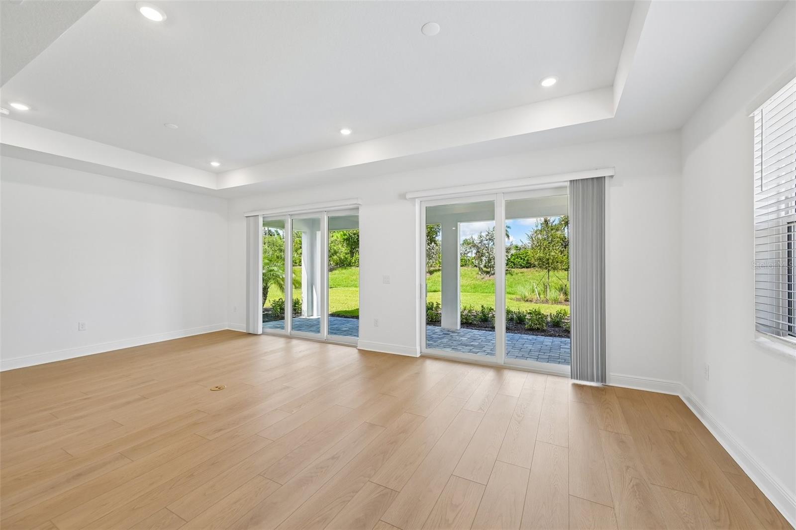 7551 HAWKSTONE DR — photo 11