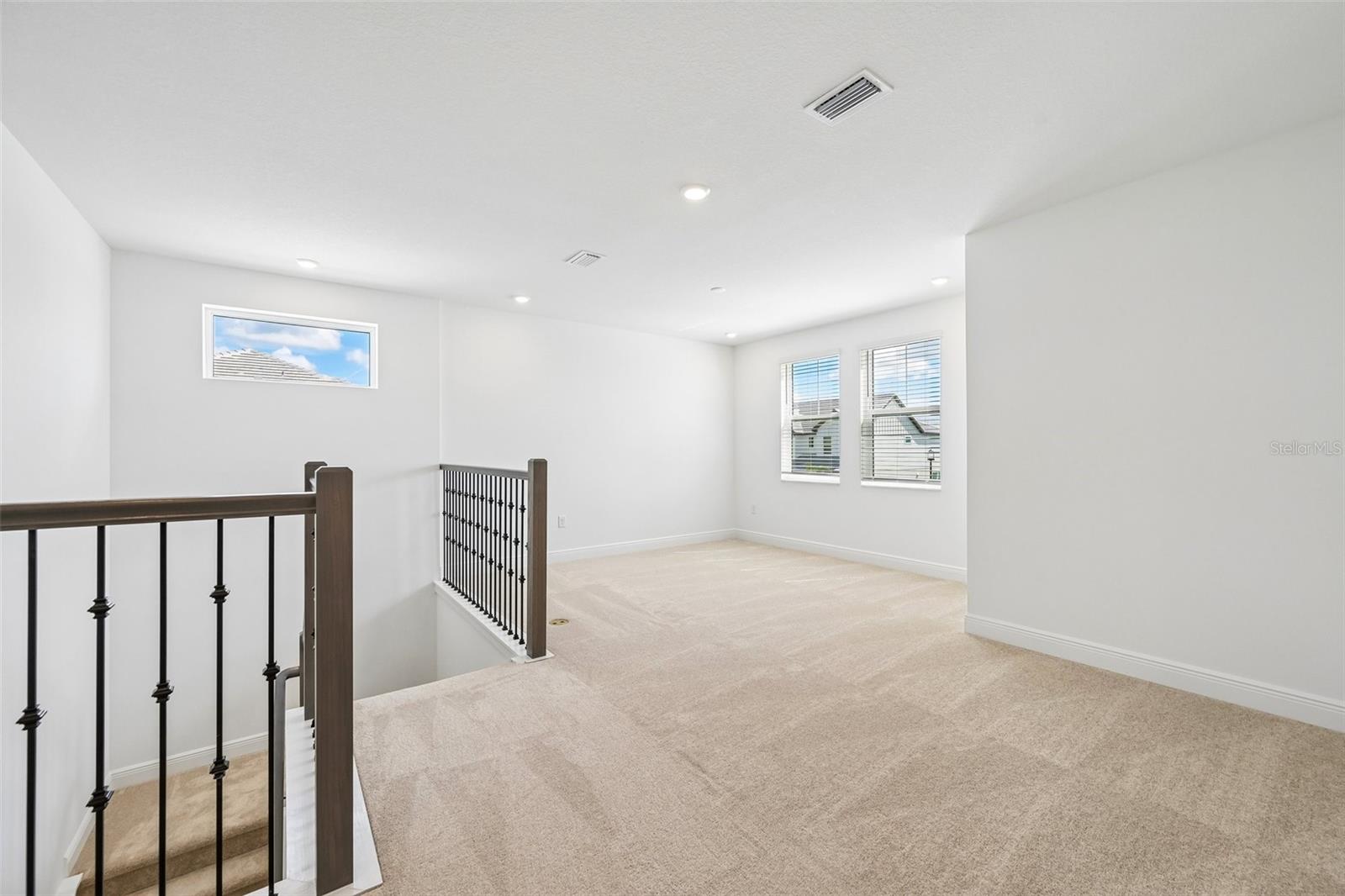 7551 HAWKSTONE DR — photo 29