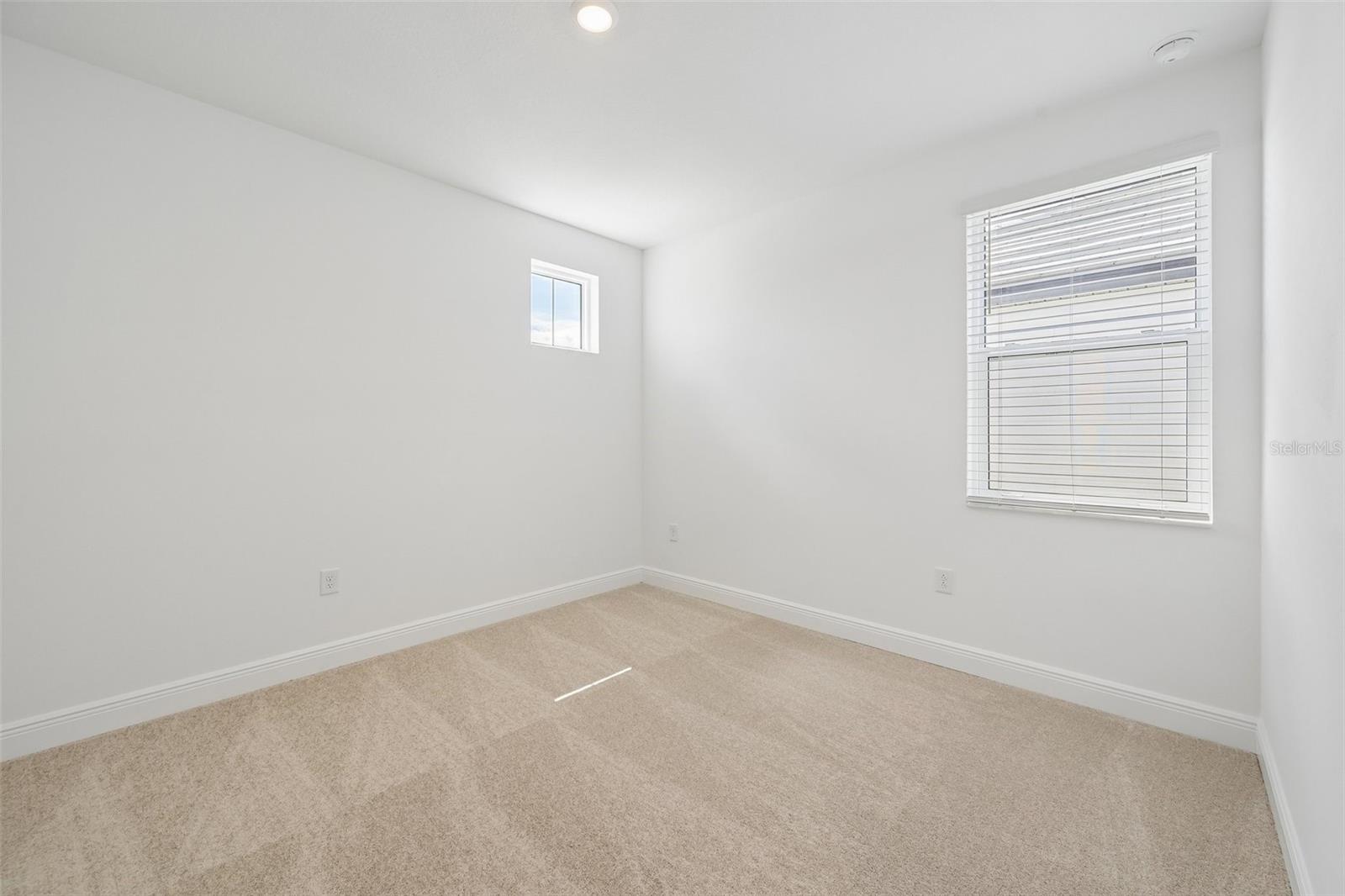 7551 HAWKSTONE DR — photo 26