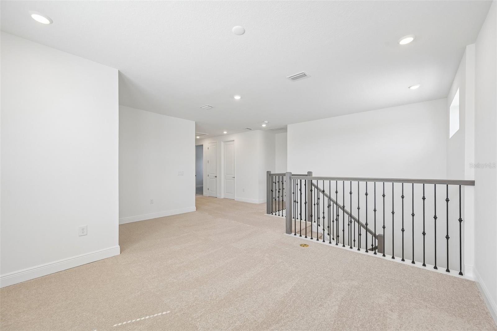 7551 HAWKSTONE DR — photo 30