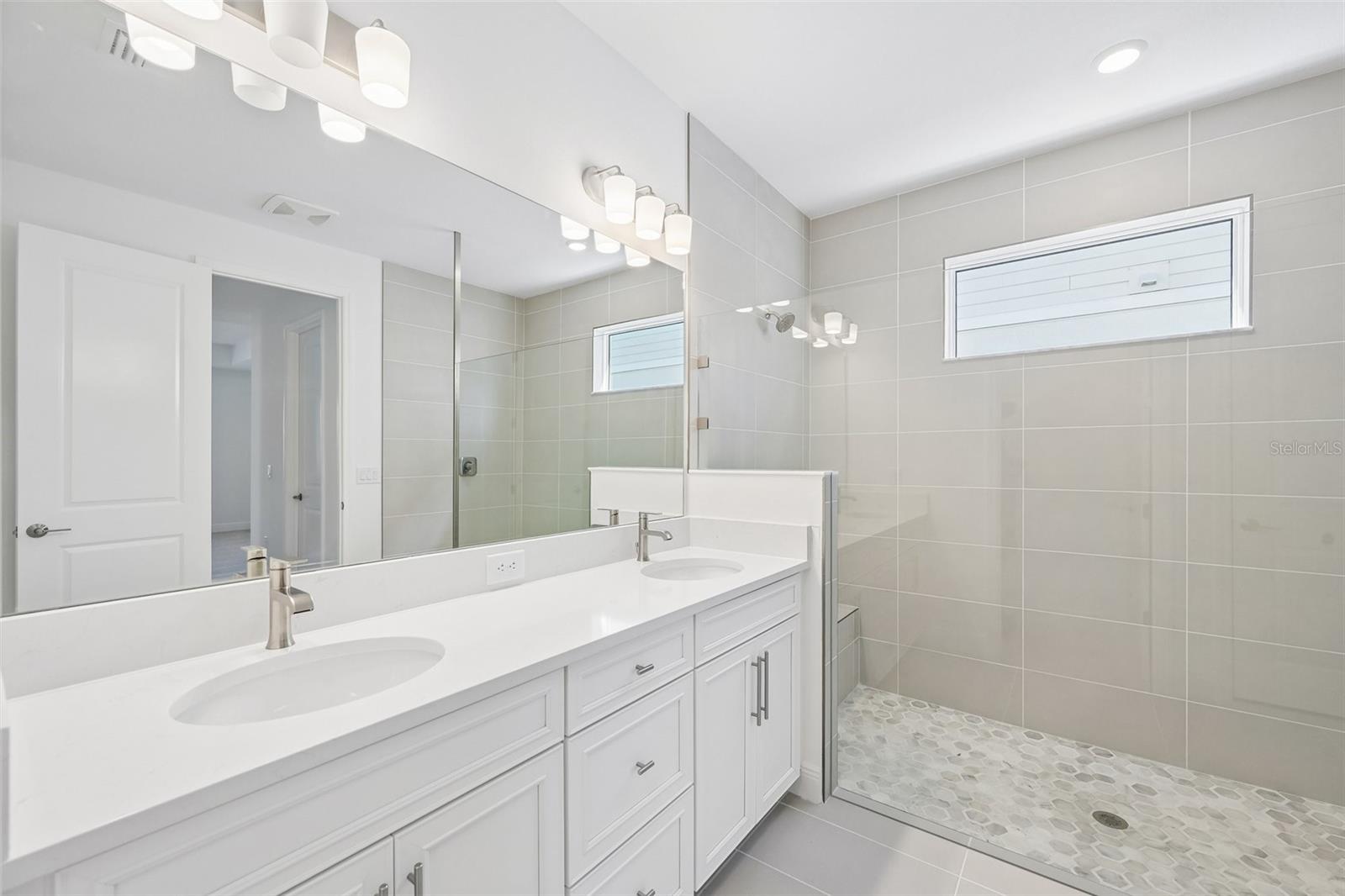 7551 HAWKSTONE DR — photo 18