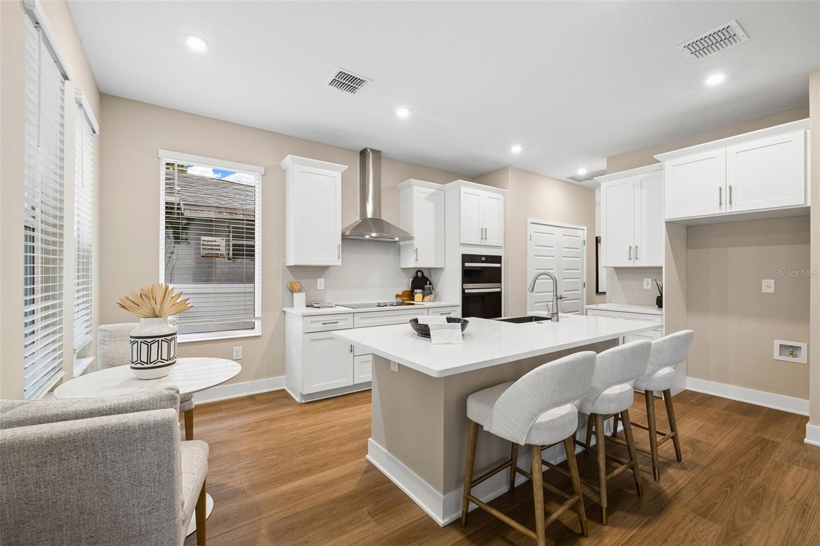 1526 W ARCH ST — photo 19