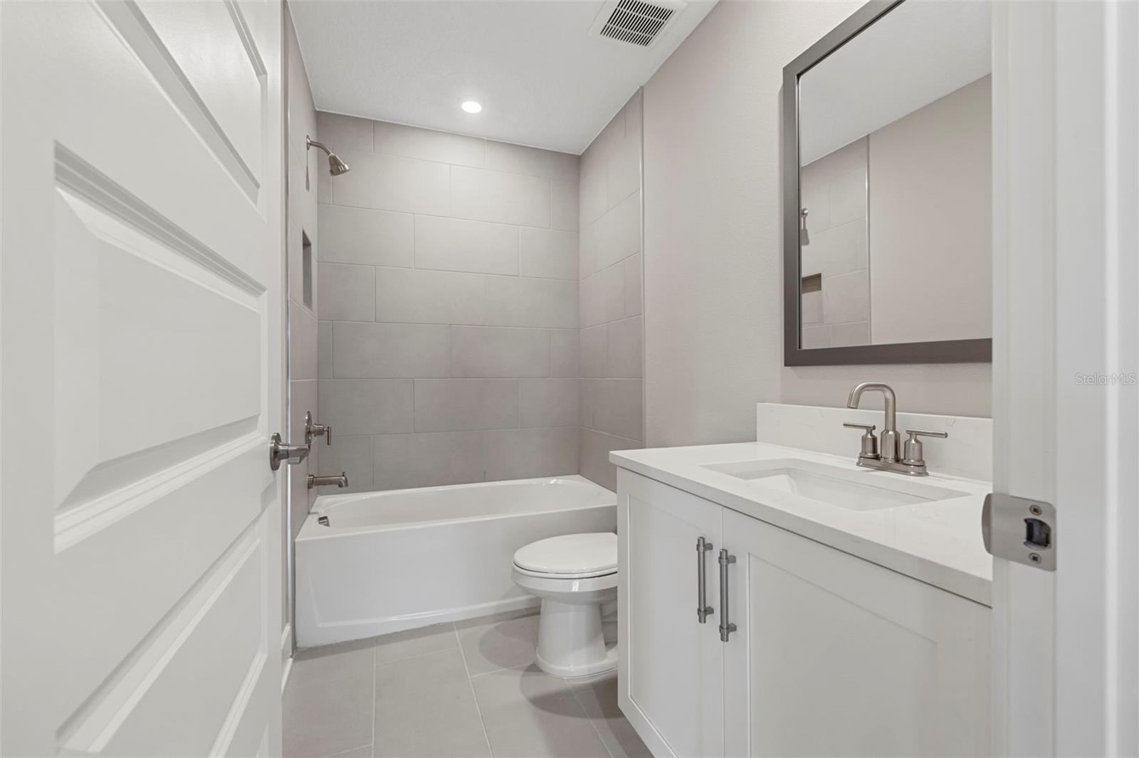 1526 W ARCH ST — photo 45