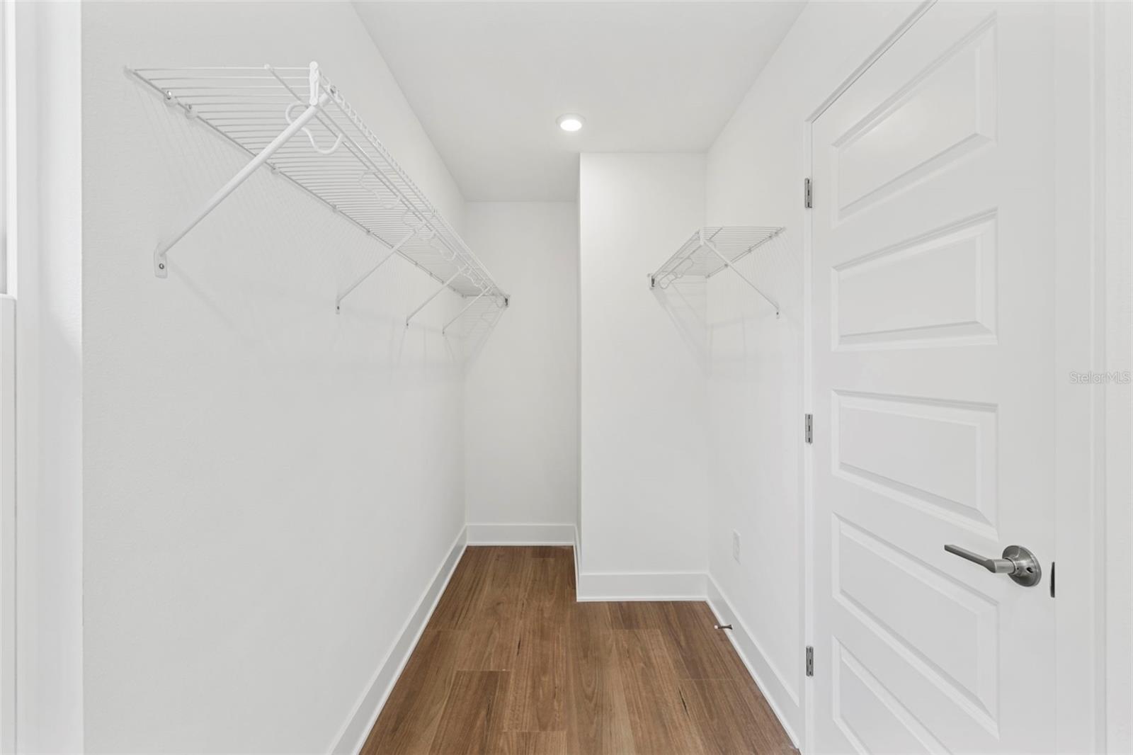 1526 W ARCH ST — photo 43