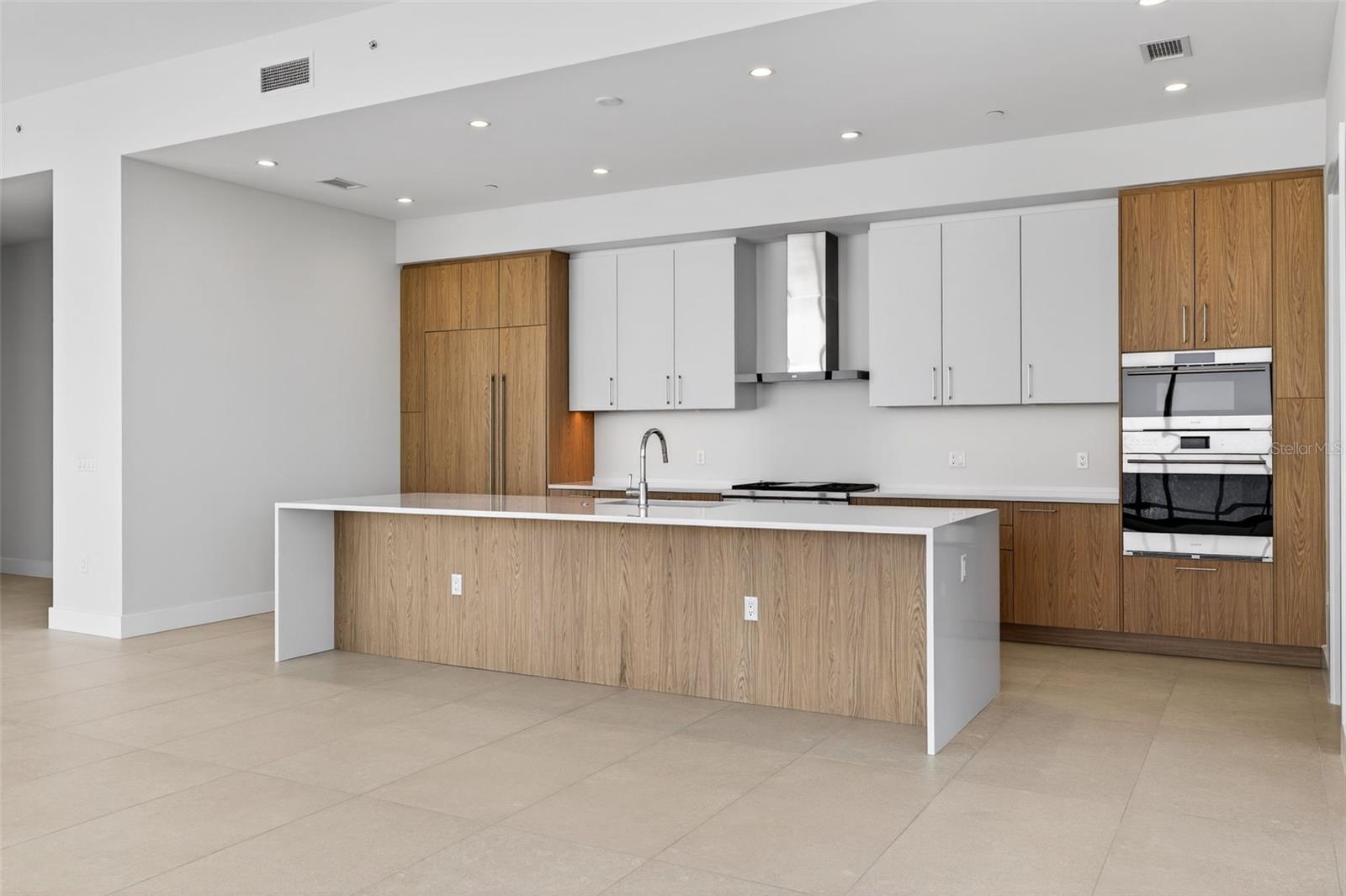 275 1ST AVE S #4202 — photo 28