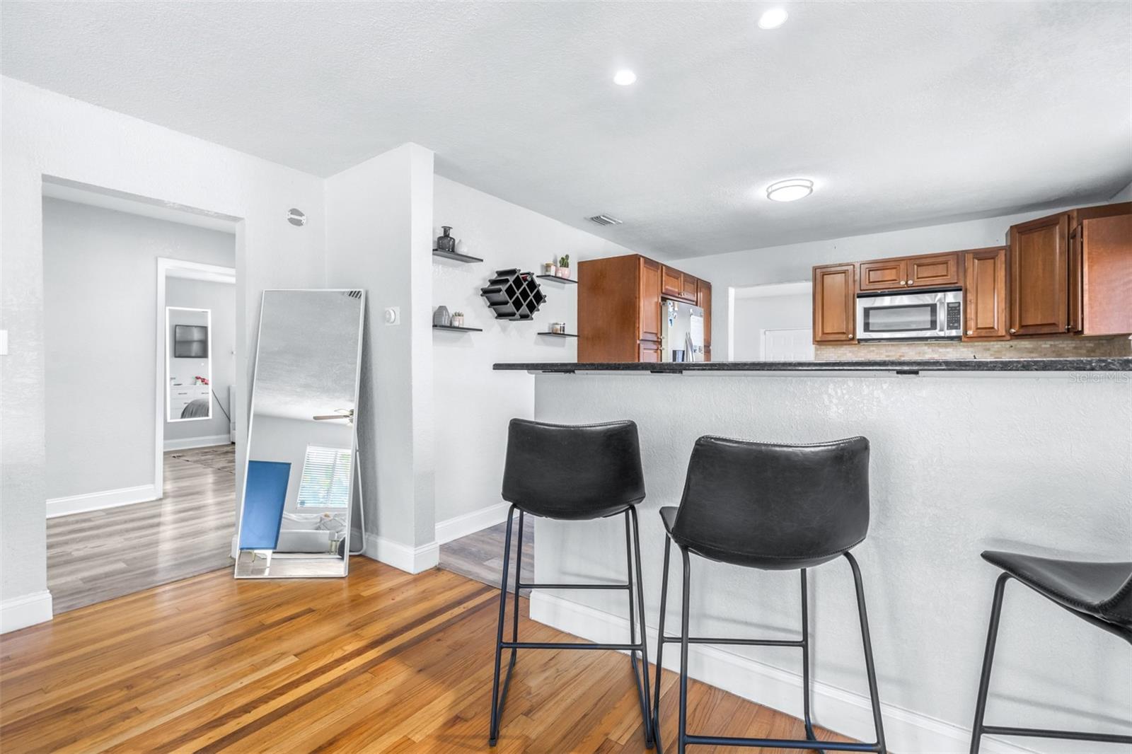 4116 N MARGUERITE ST — photo 22
