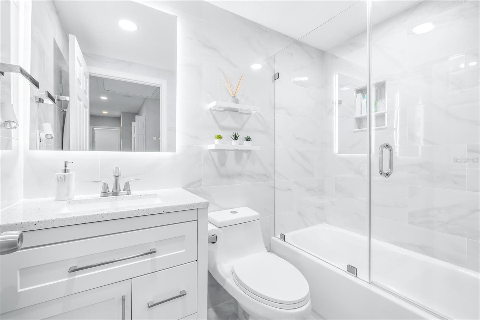 4116 N MARGUERITE ST — photo 4