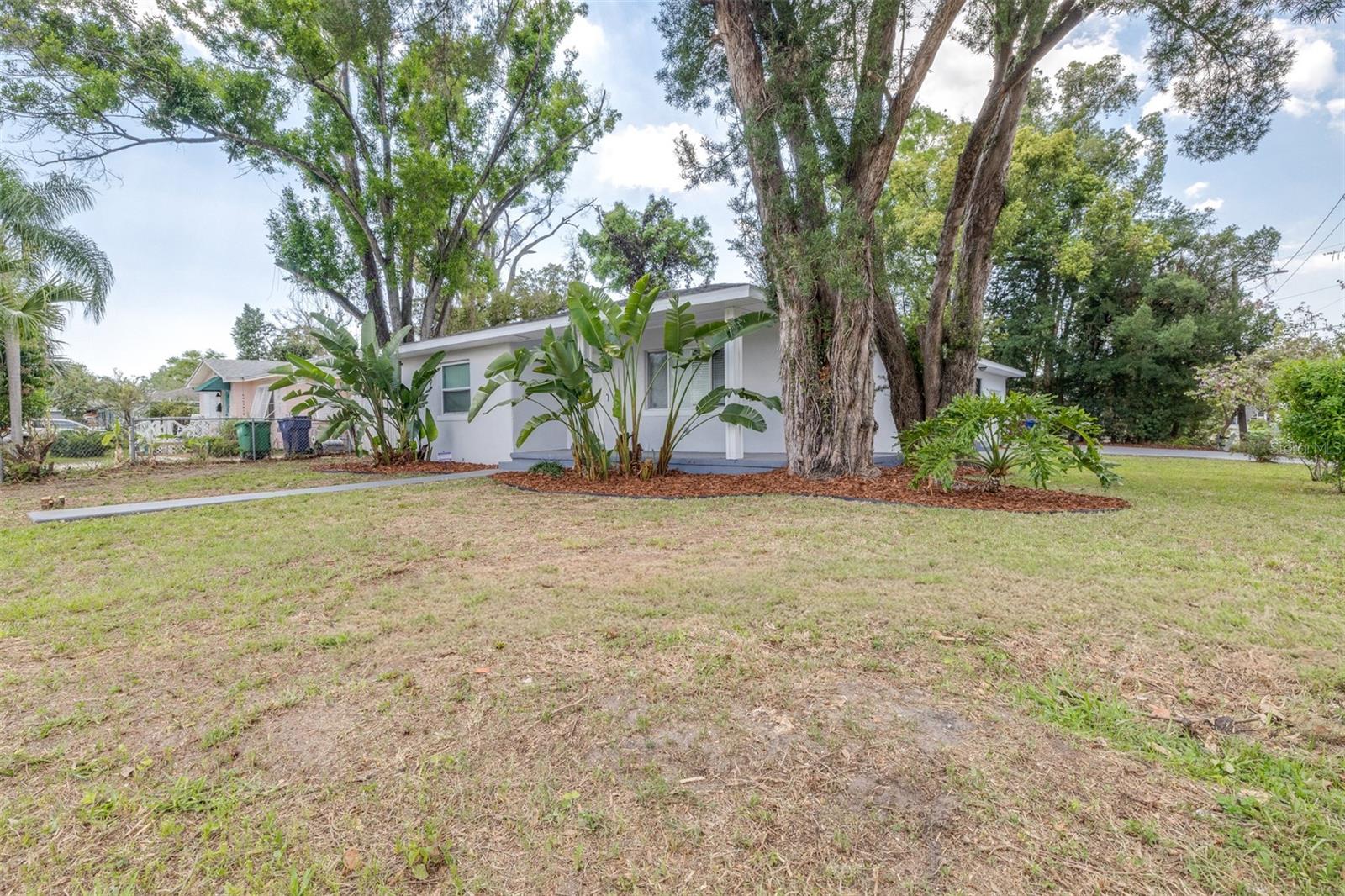 4116 N MARGUERITE ST — photo 7