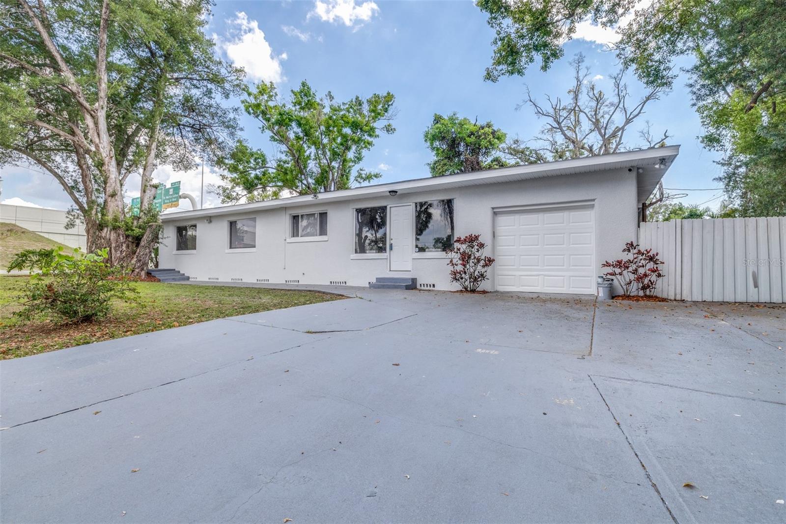 4116 N MARGUERITE ST — photo 48