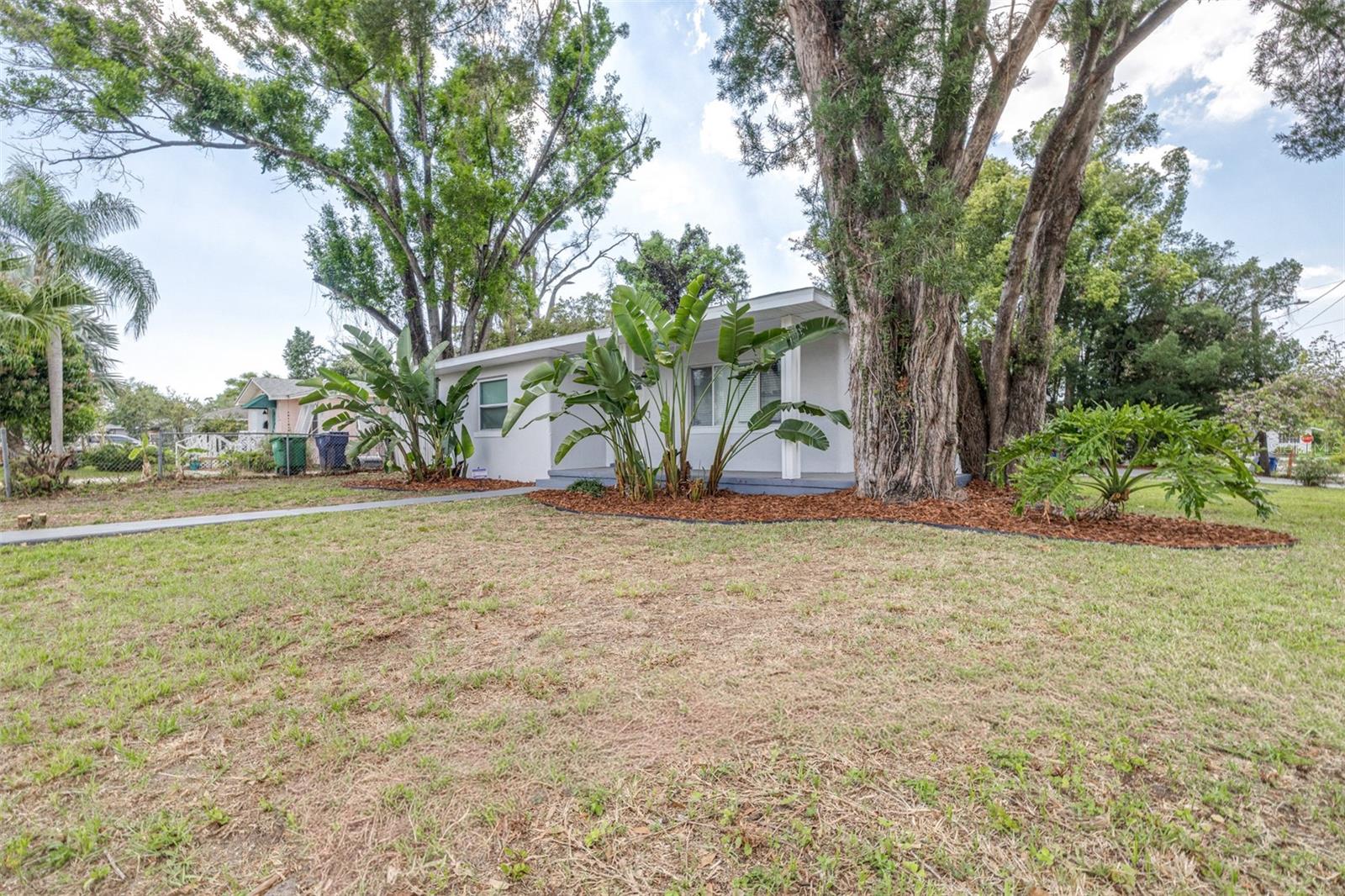4116 N MARGUERITE ST — photo 10
