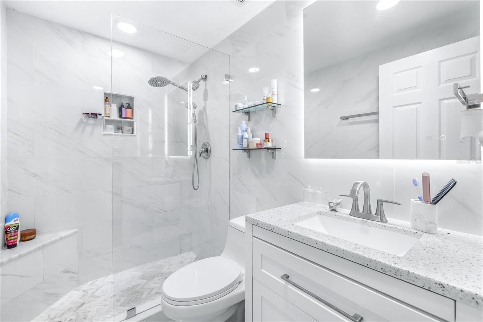 4116 N MARGUERITE ST — photo 37