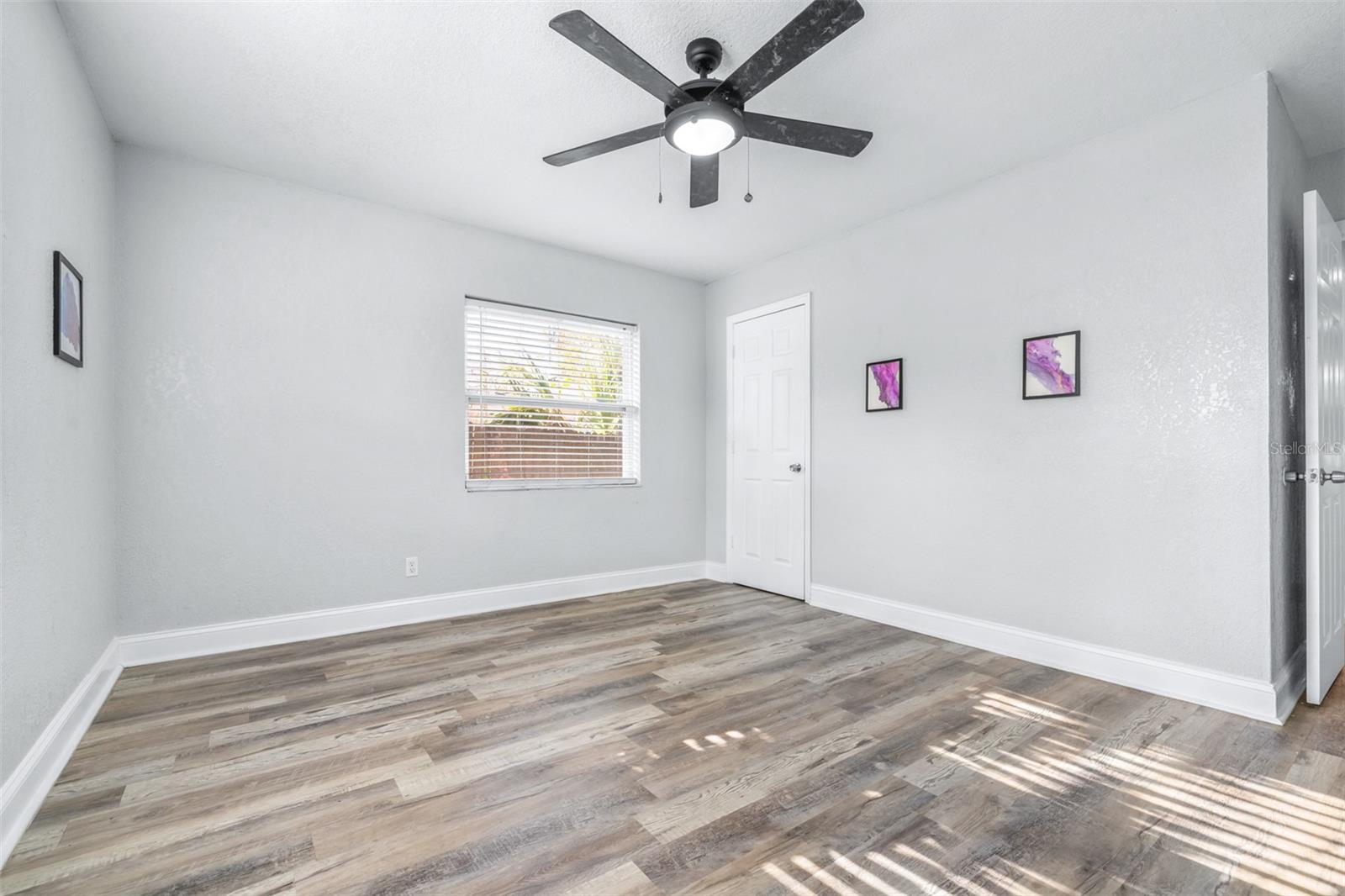 4116 N MARGUERITE ST — photo 40