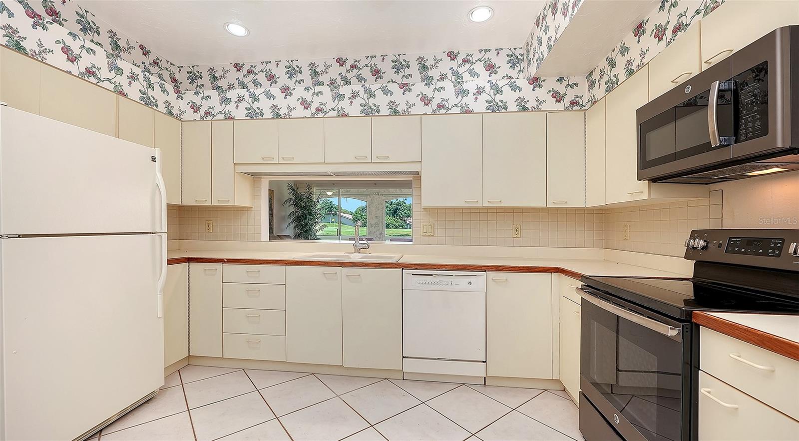 3864 CHATSWORTH GREENE CT #10 — photo 8