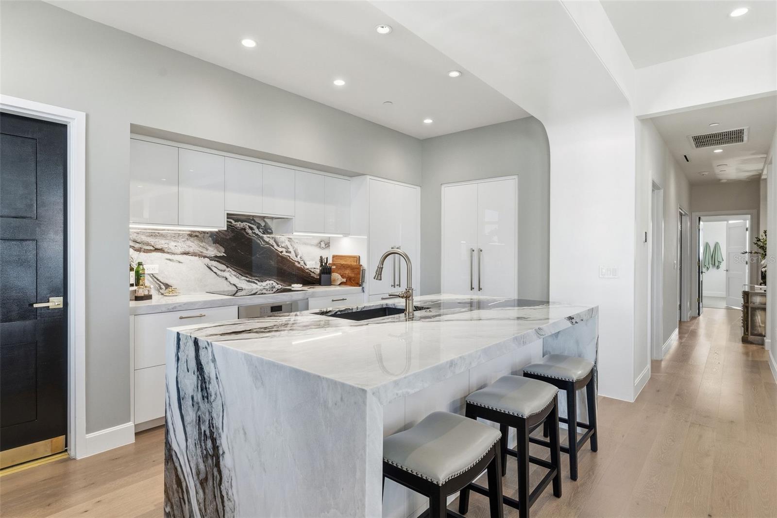 126 4TH AVE NE #1401 — photo 5