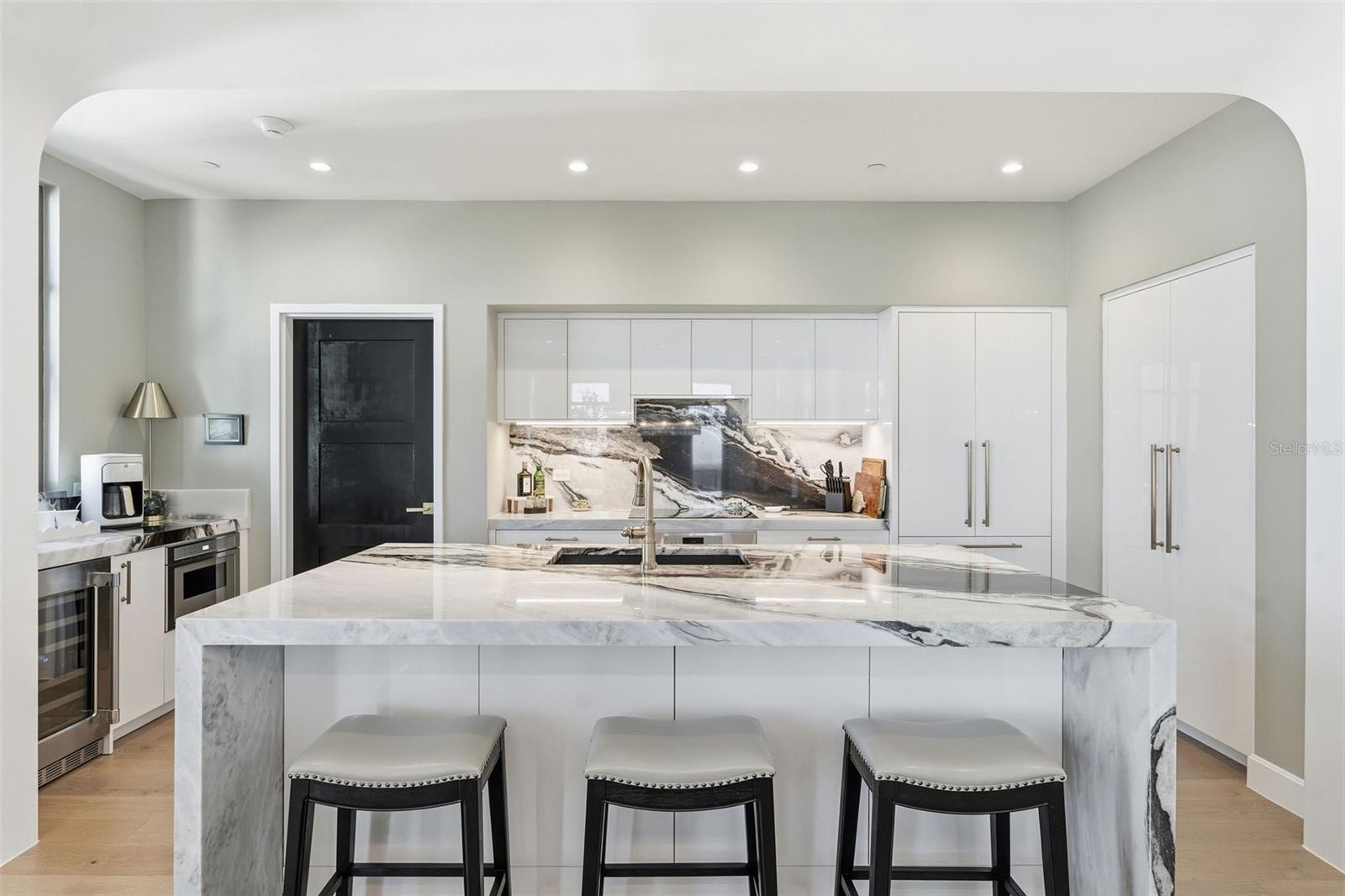 126 4TH AVE NE #1401 — photo 4