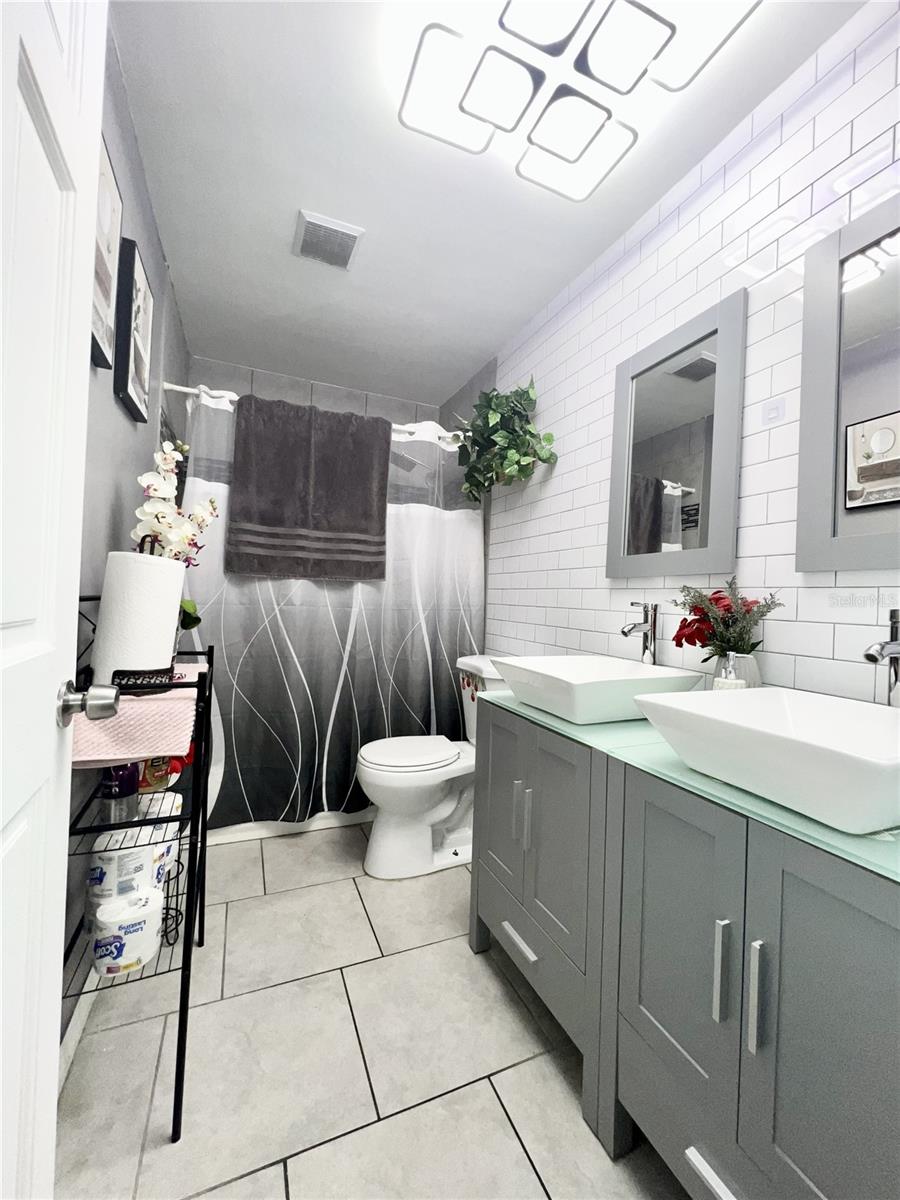 10804 N MYRTLE ST — photo 11