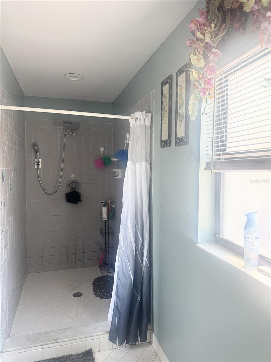 10804 N MYRTLE ST — photo 7