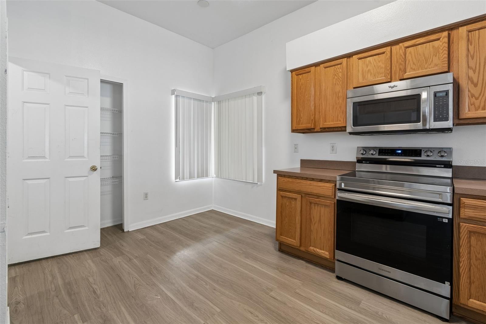 7643 WEEHAWKEN DR — photo 28