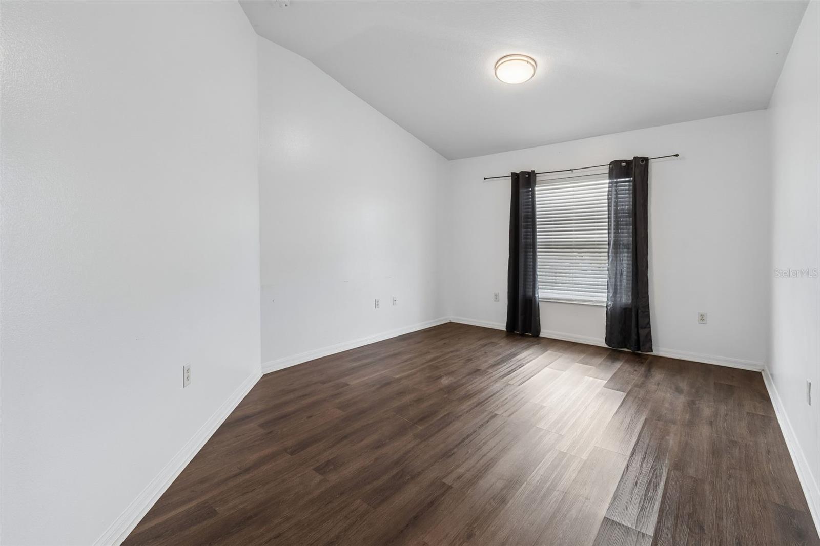 7643 WEEHAWKEN DR — photo 36