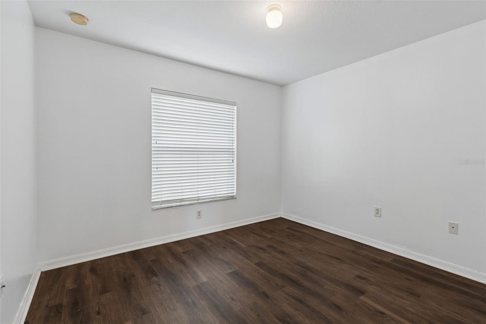 7643 WEEHAWKEN DR — photo 11