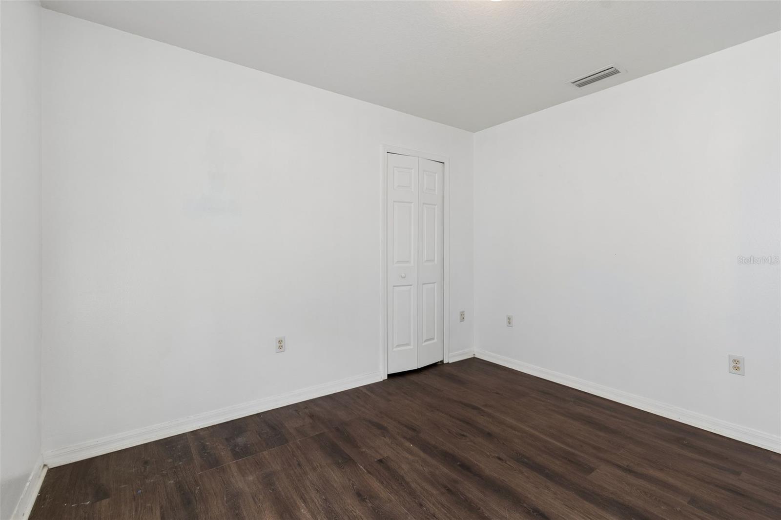 7643 WEEHAWKEN DR — photo 17