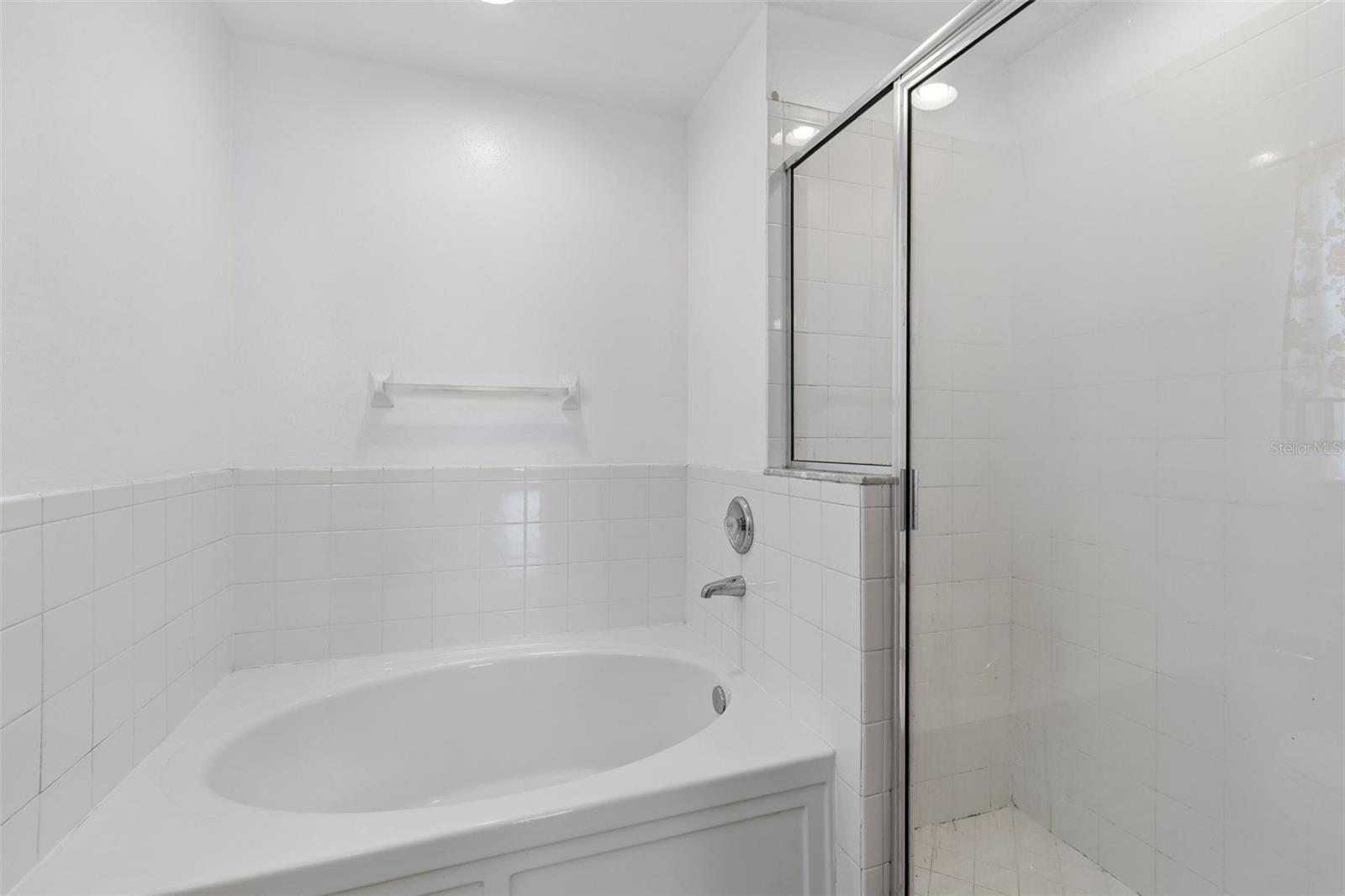 7643 WEEHAWKEN DR — photo 40