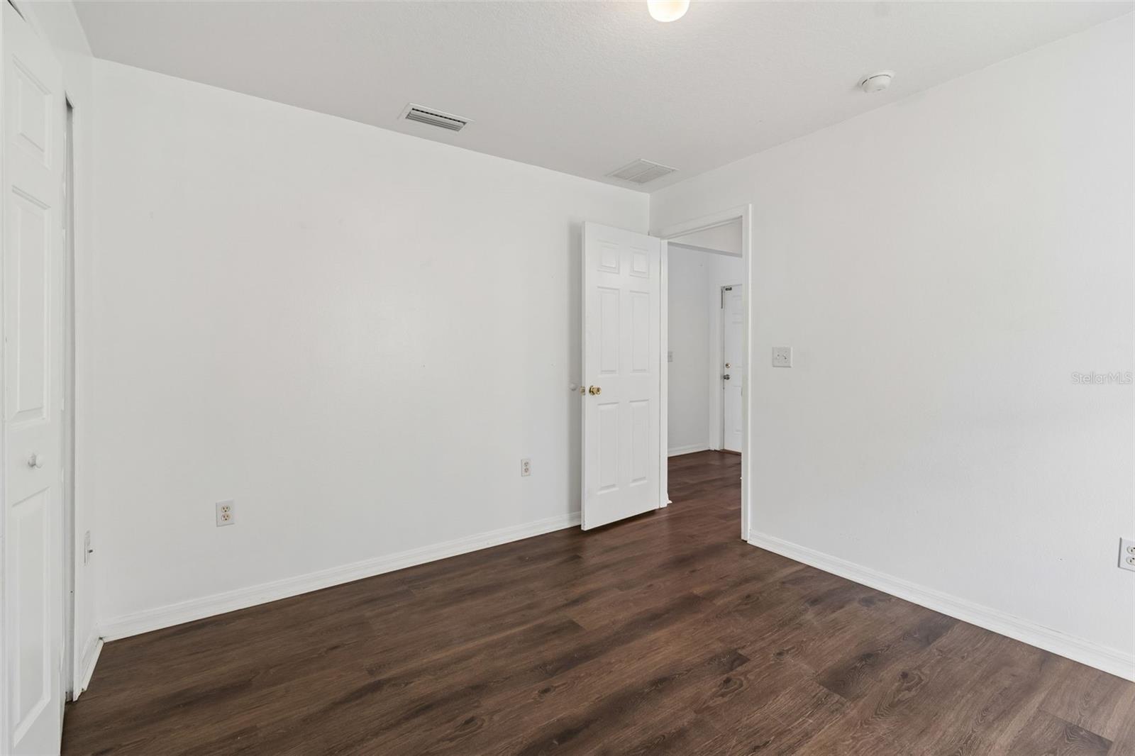 7643 WEEHAWKEN DR — photo 18