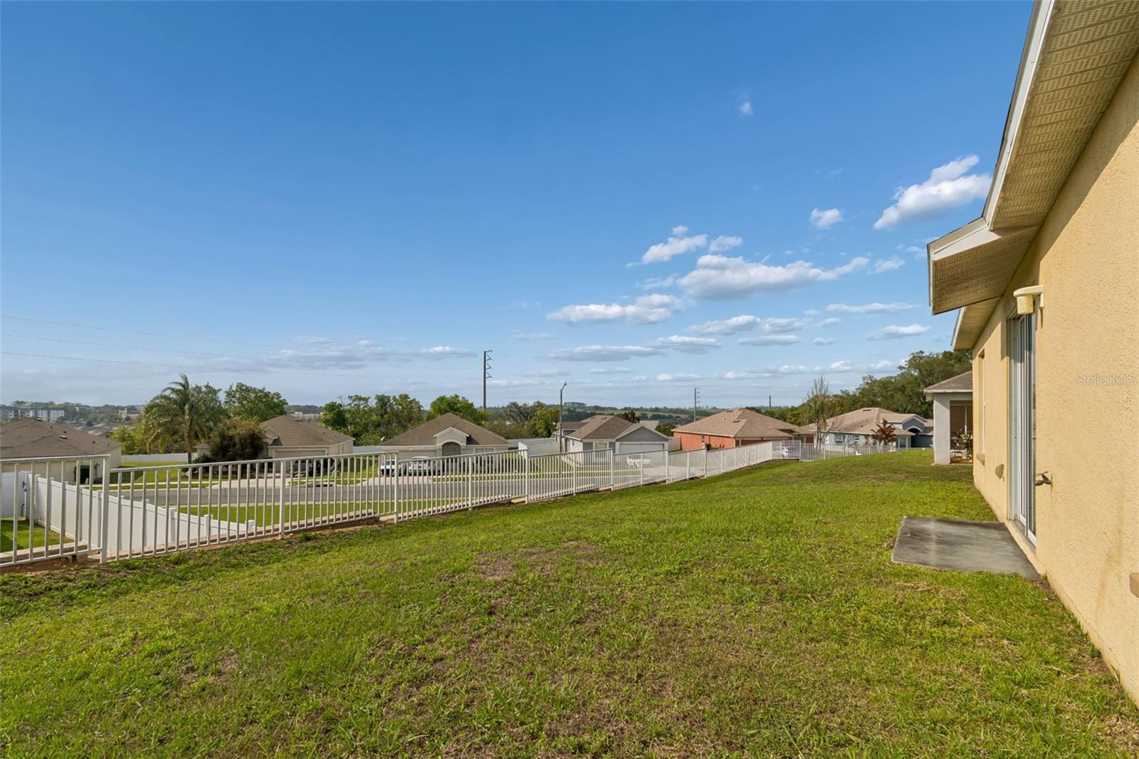 7643 WEEHAWKEN DR — photo 46