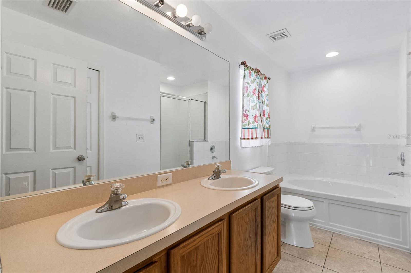 7643 WEEHAWKEN DR — photo 39
