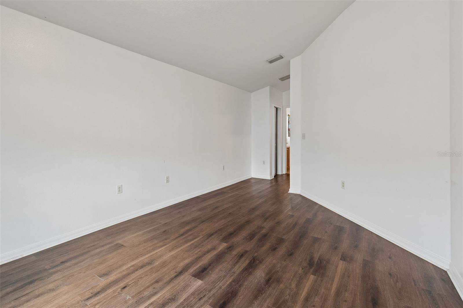 7643 WEEHAWKEN DR — photo 38