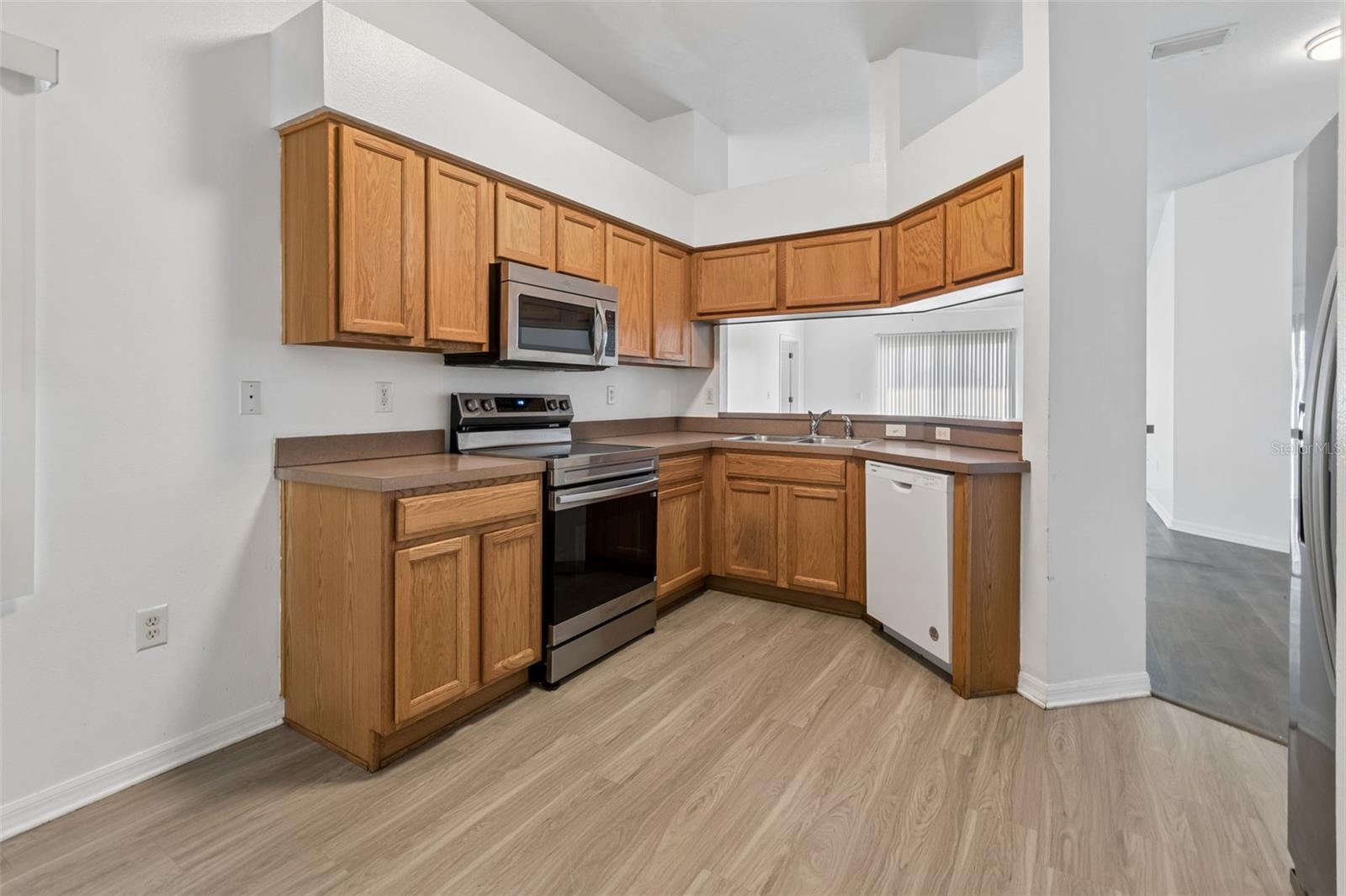 7643 WEEHAWKEN DR — photo 33