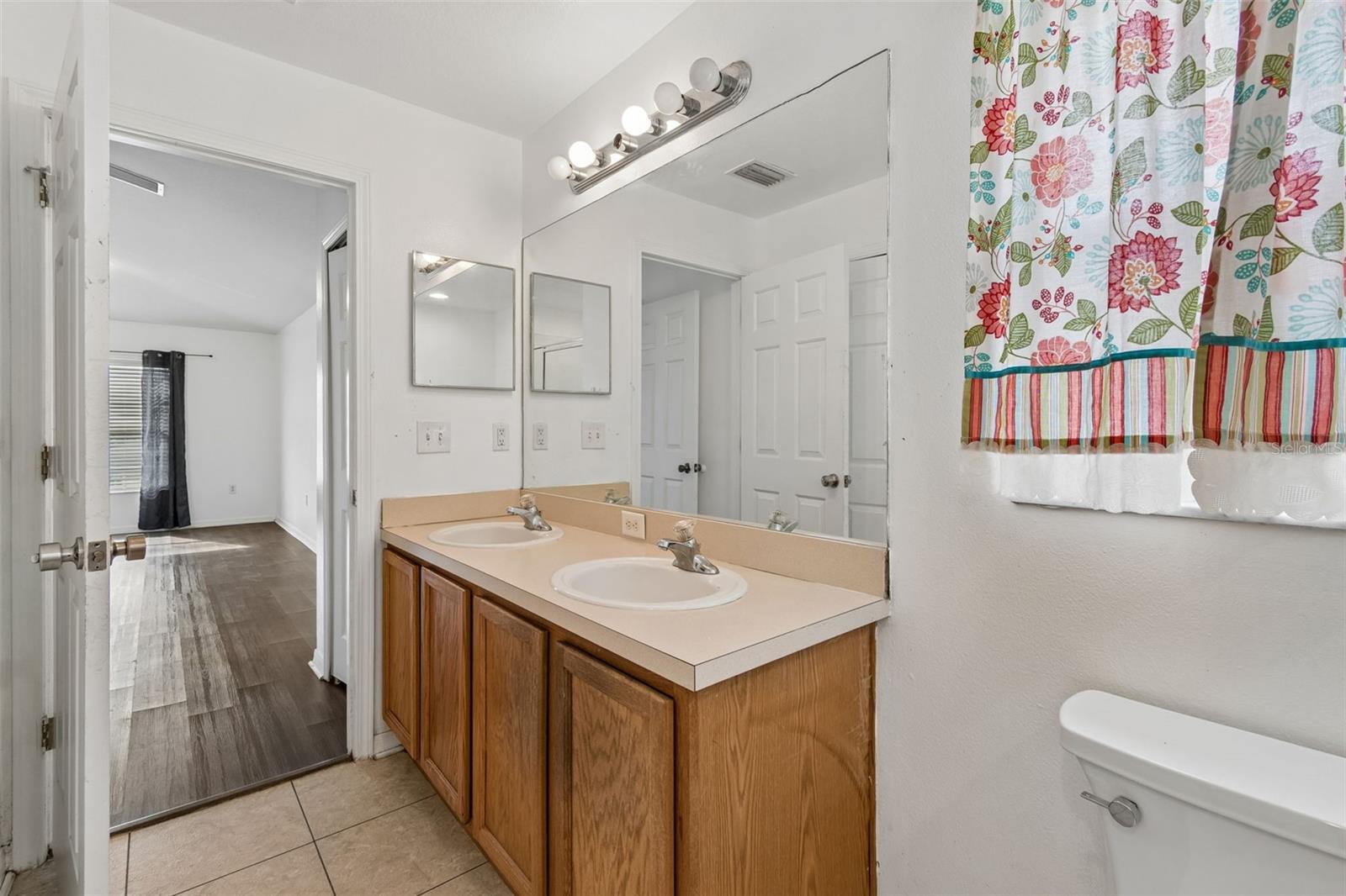 7643 WEEHAWKEN DR — photo 41