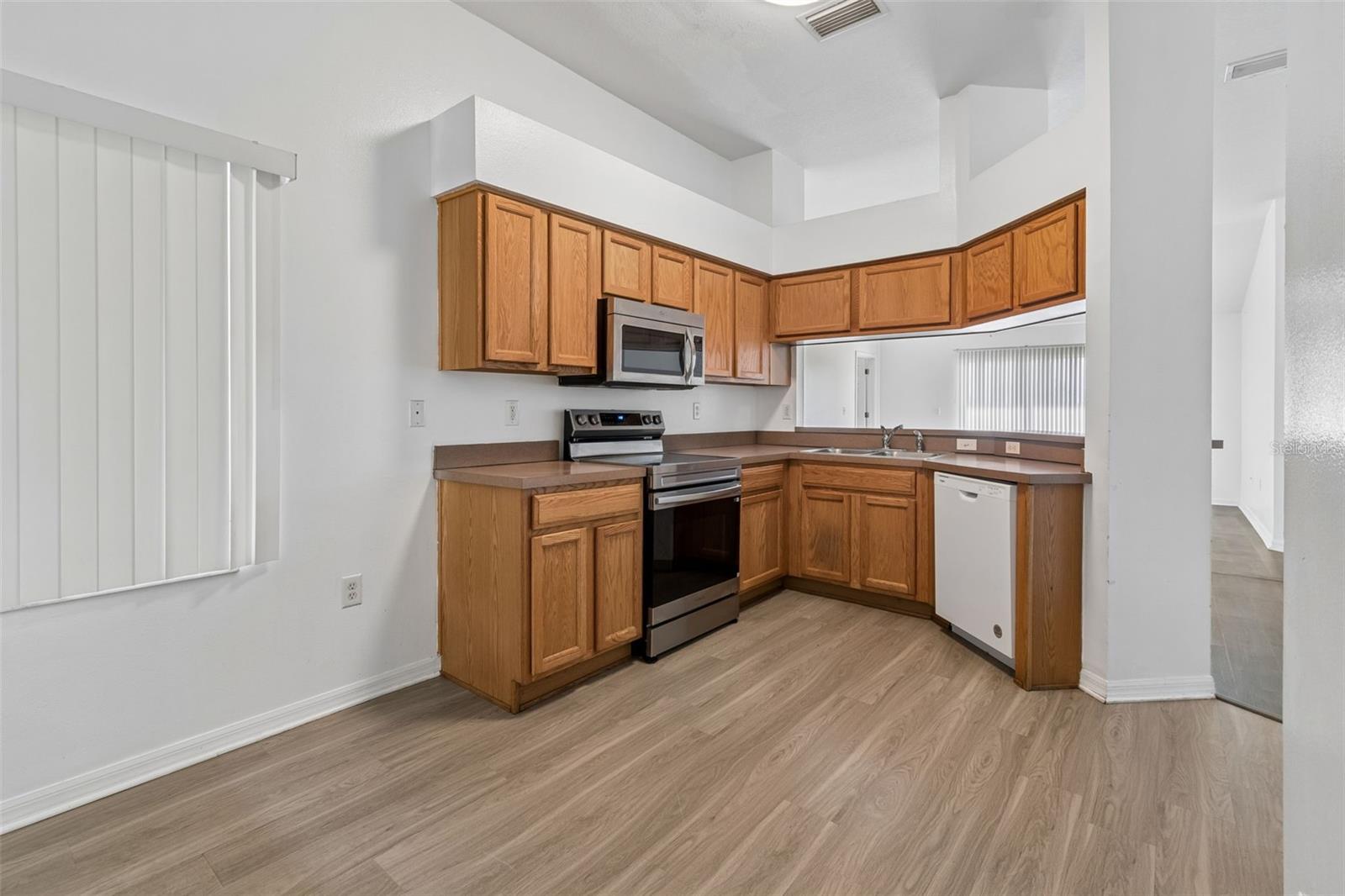 7643 WEEHAWKEN DR — photo 29