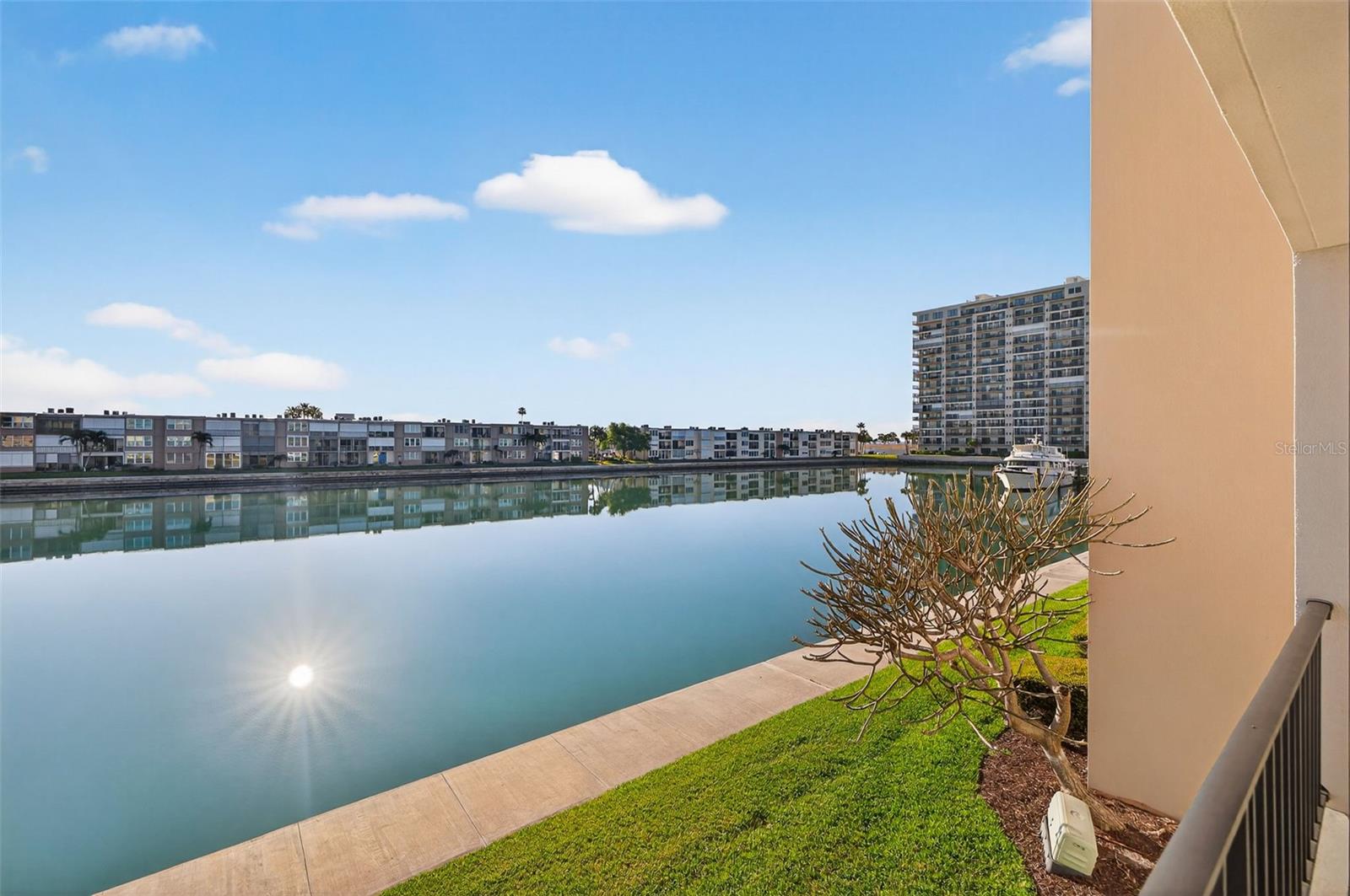 7625 SUN ISLAND DR S #207 — photo 27