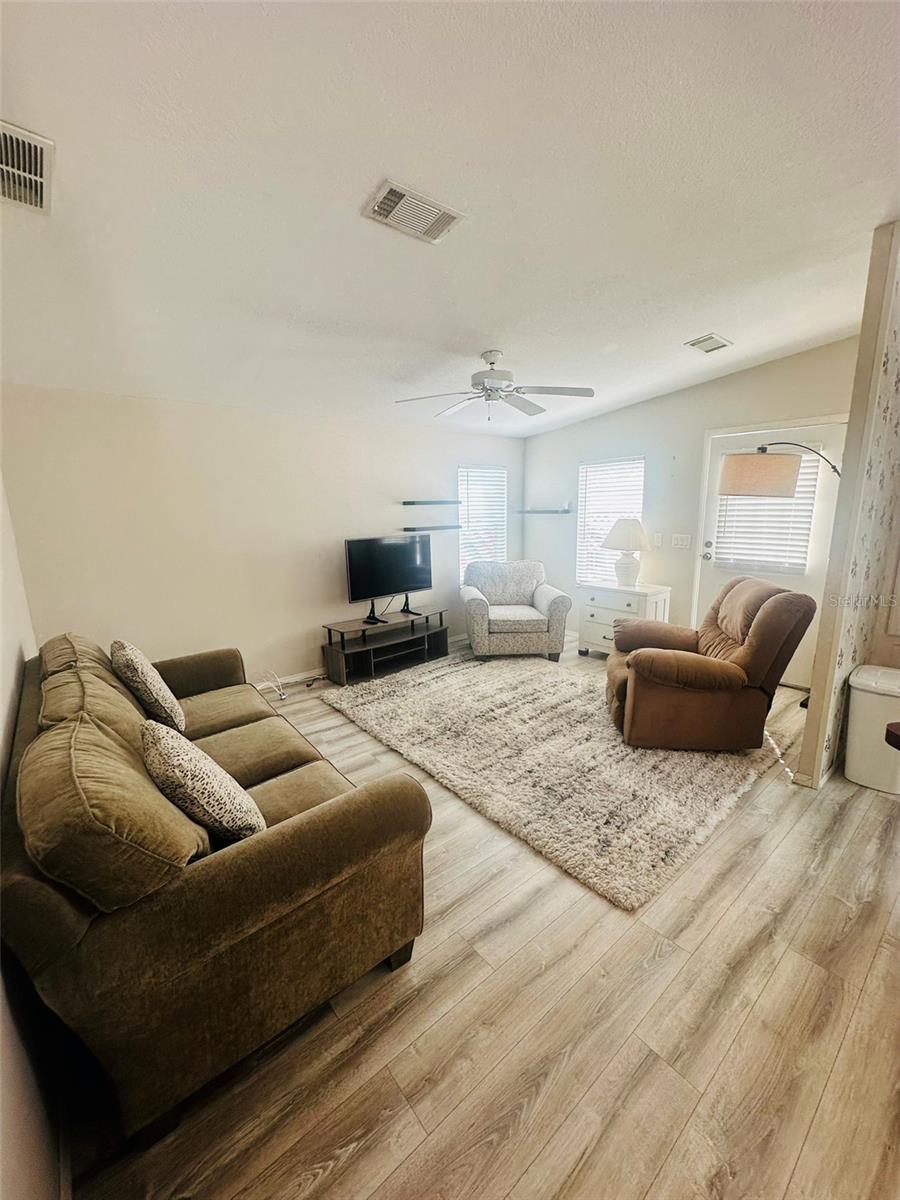 2305 BAY DR — photo 5