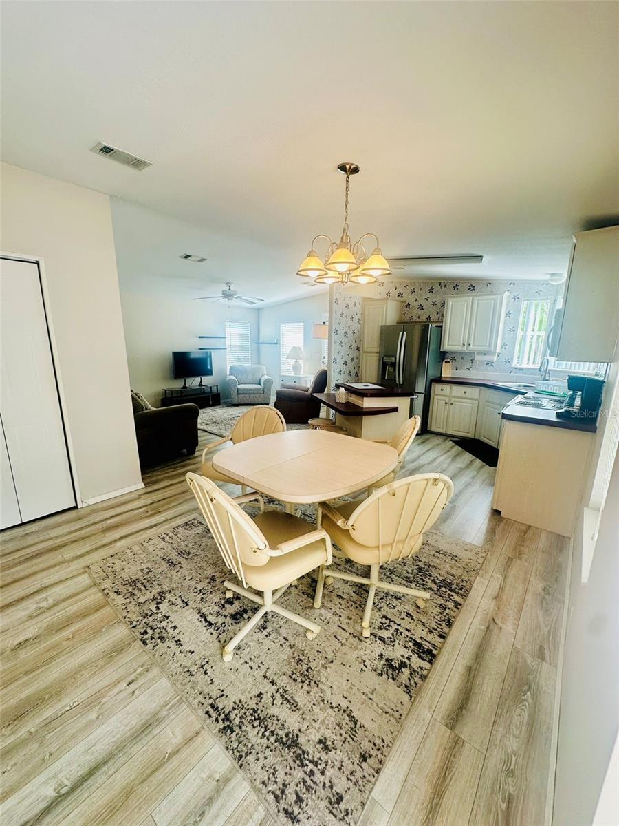 2305 BAY DR — photo 3