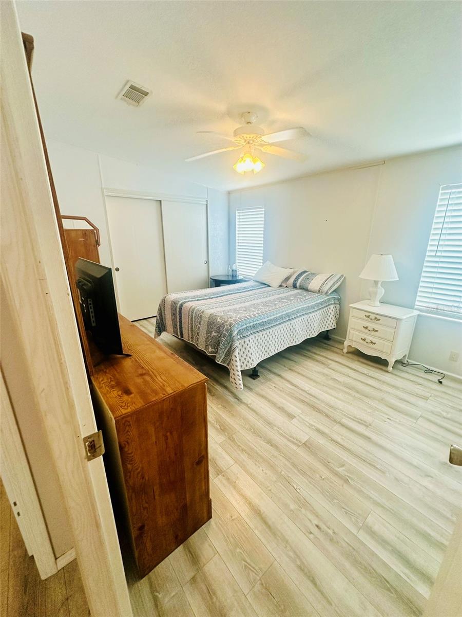 2305 BAY DR — photo 11