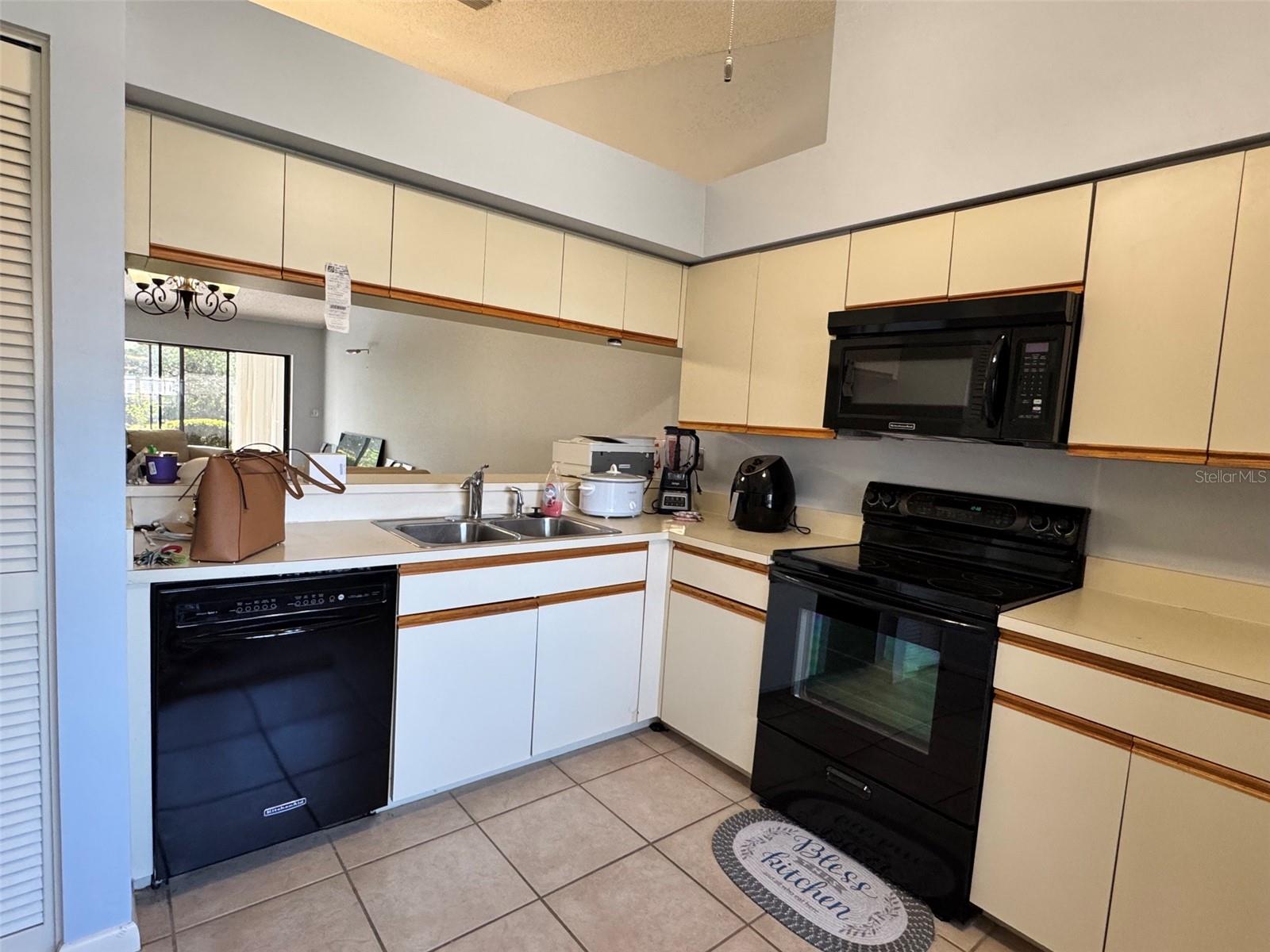 5924 CLUBSIDE DR — photo 5