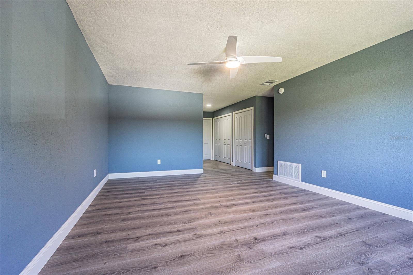 6370 CONNIEWOOD SQ — photo 14