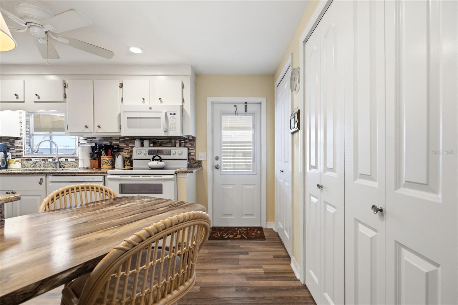 5509 BERMUDA CT — photo 4