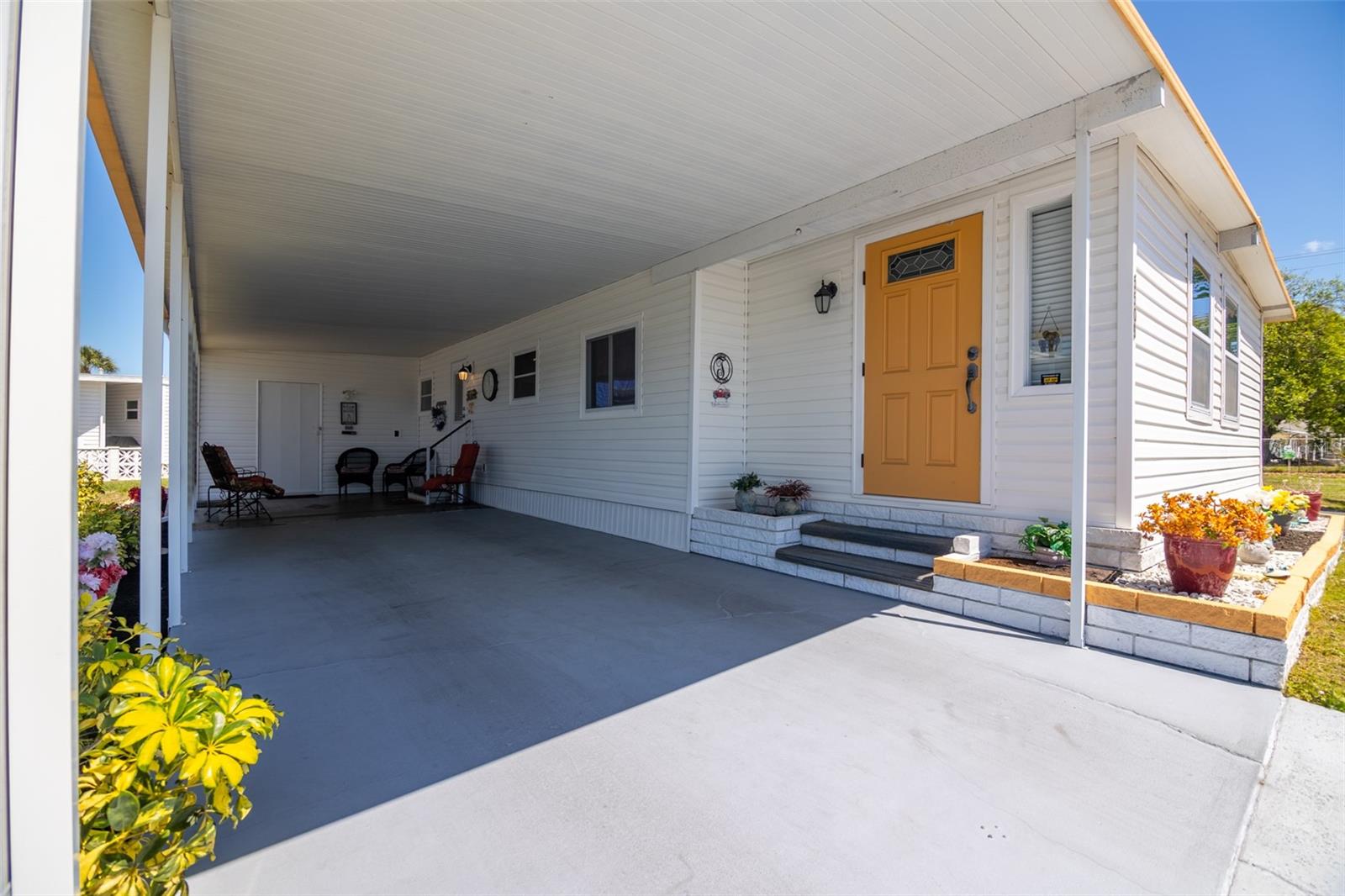 5509 BERMUDA CT — photo 2