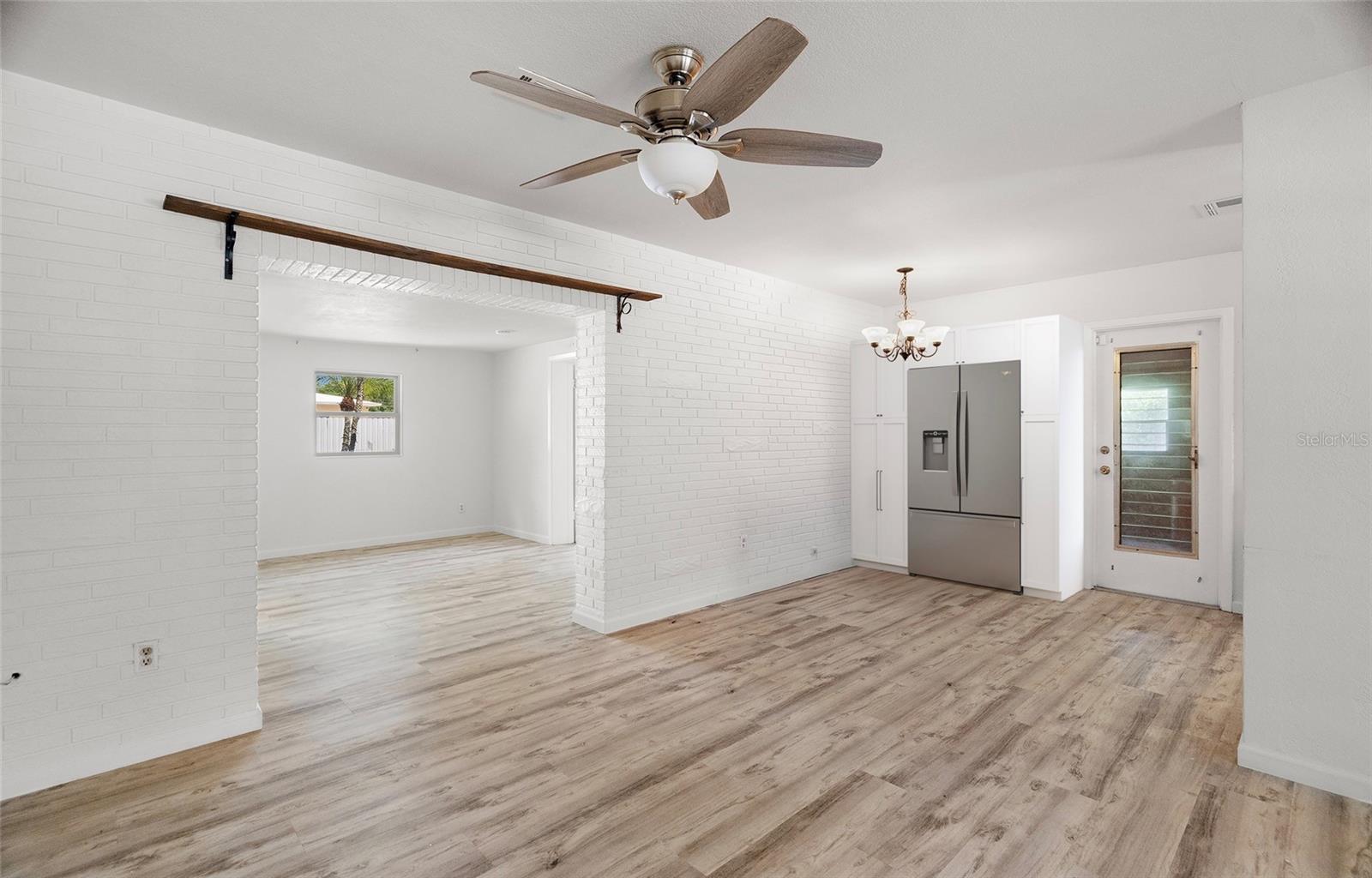 2027 E VALENCIA WAY E — photo 14
