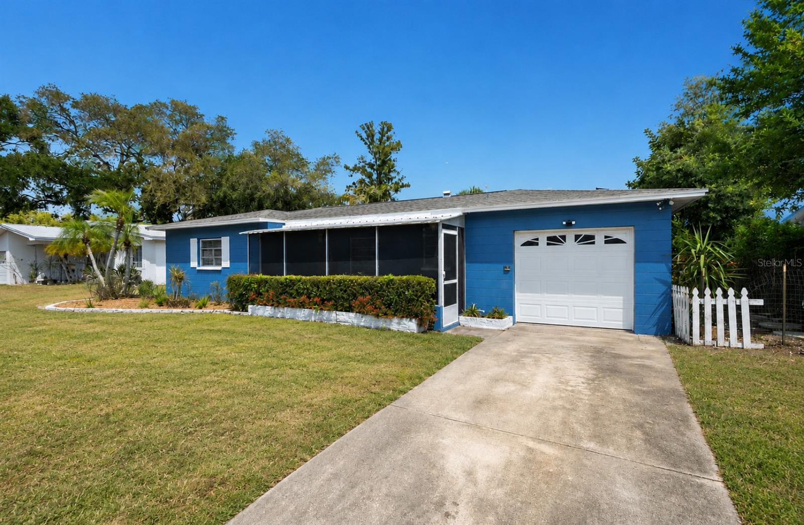 2027 E VALENCIA WAY E — photo 3